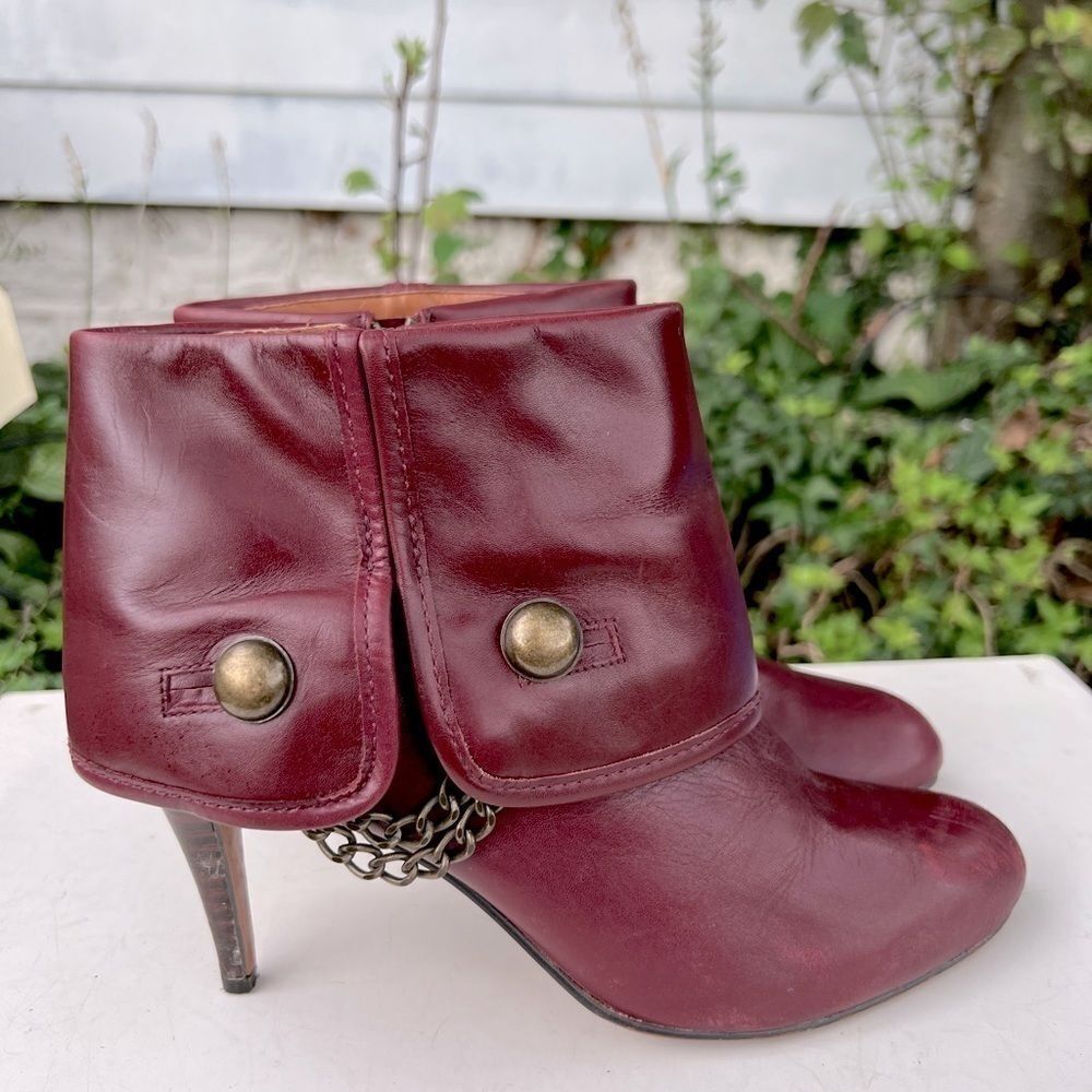 ****Nine West Melo Leather Heeled Ankle Boots (O)